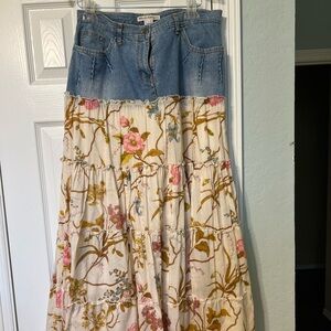 Telluride clothing co. Unique skirt! Denim w/ floral fabric